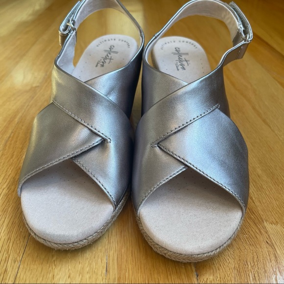 Clarks Collection Lafley Elaine Wedge Sandal in Pewter Leather size 9M - Picture 2 of 9